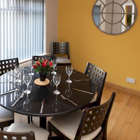 Pass The Keys Amazing 4 Bedroom Property- Hot Tub & Sea Views Scarborough Exterior foto