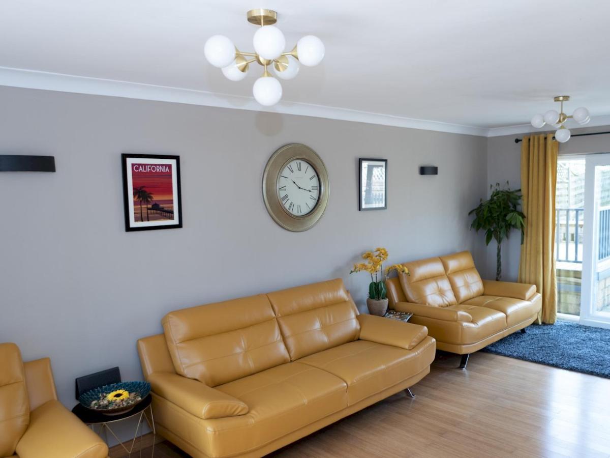 Pass The Keys Amazing 4 Bedroom Property- Hot Tub & Sea Views Scarborough Exterior foto